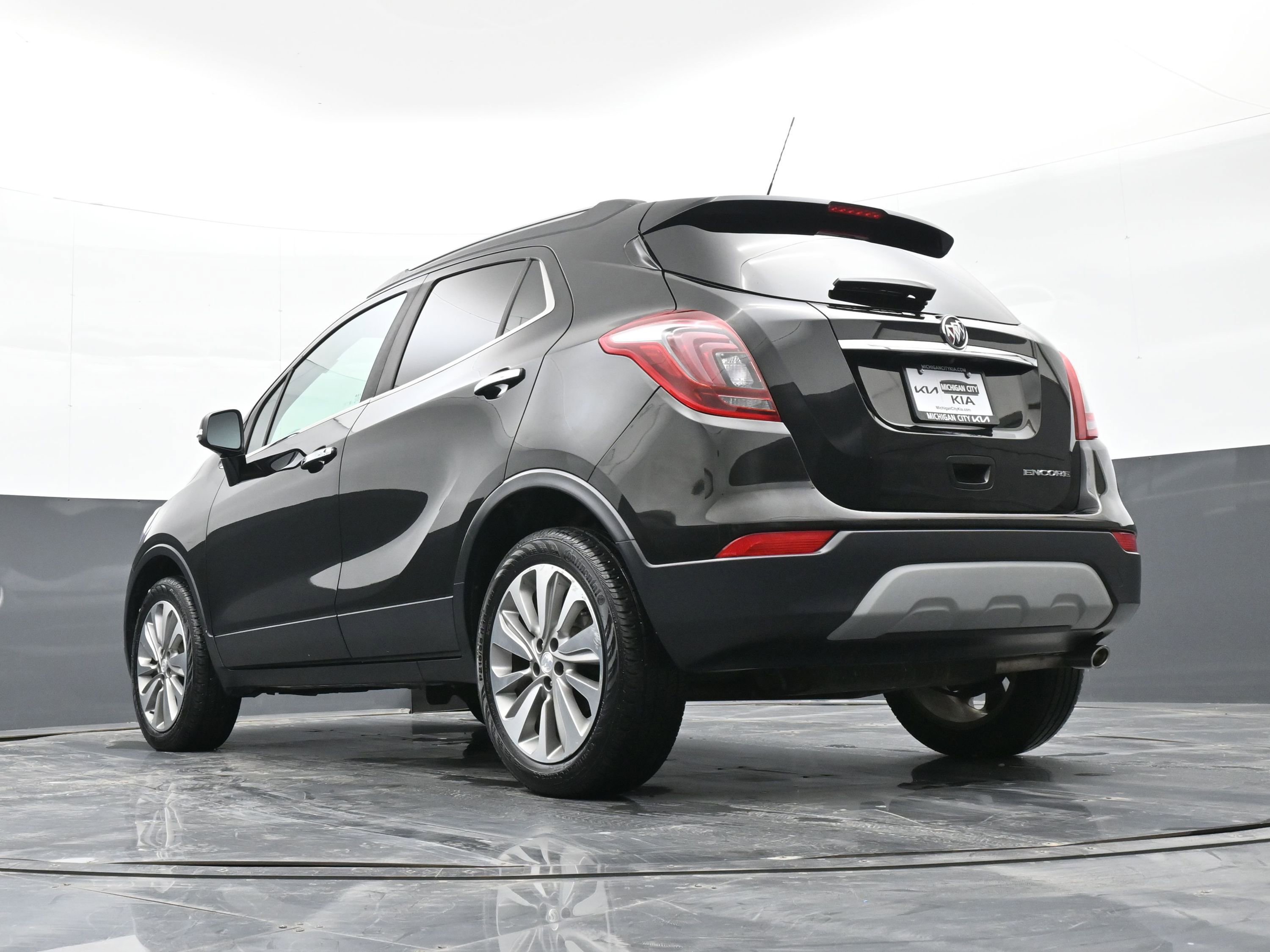 Used 2019 Buick Encore Preferred image 41