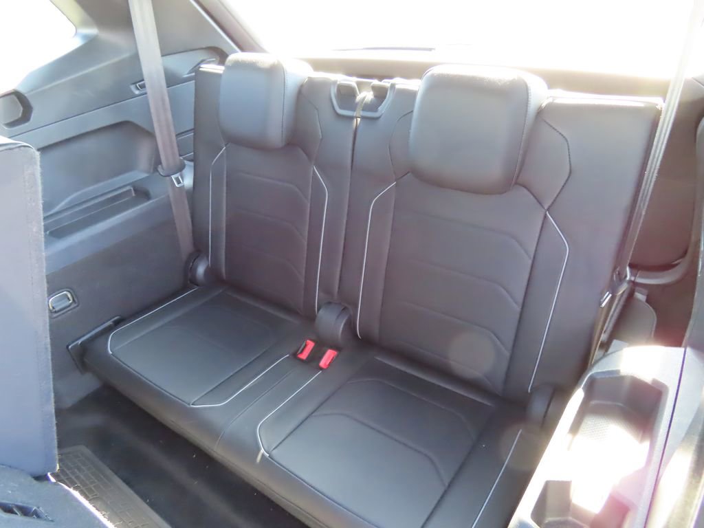 Used 2020 Volkswagen Tiguan SEL Premium R-Line w/ 3rd Row Seat Package image 28