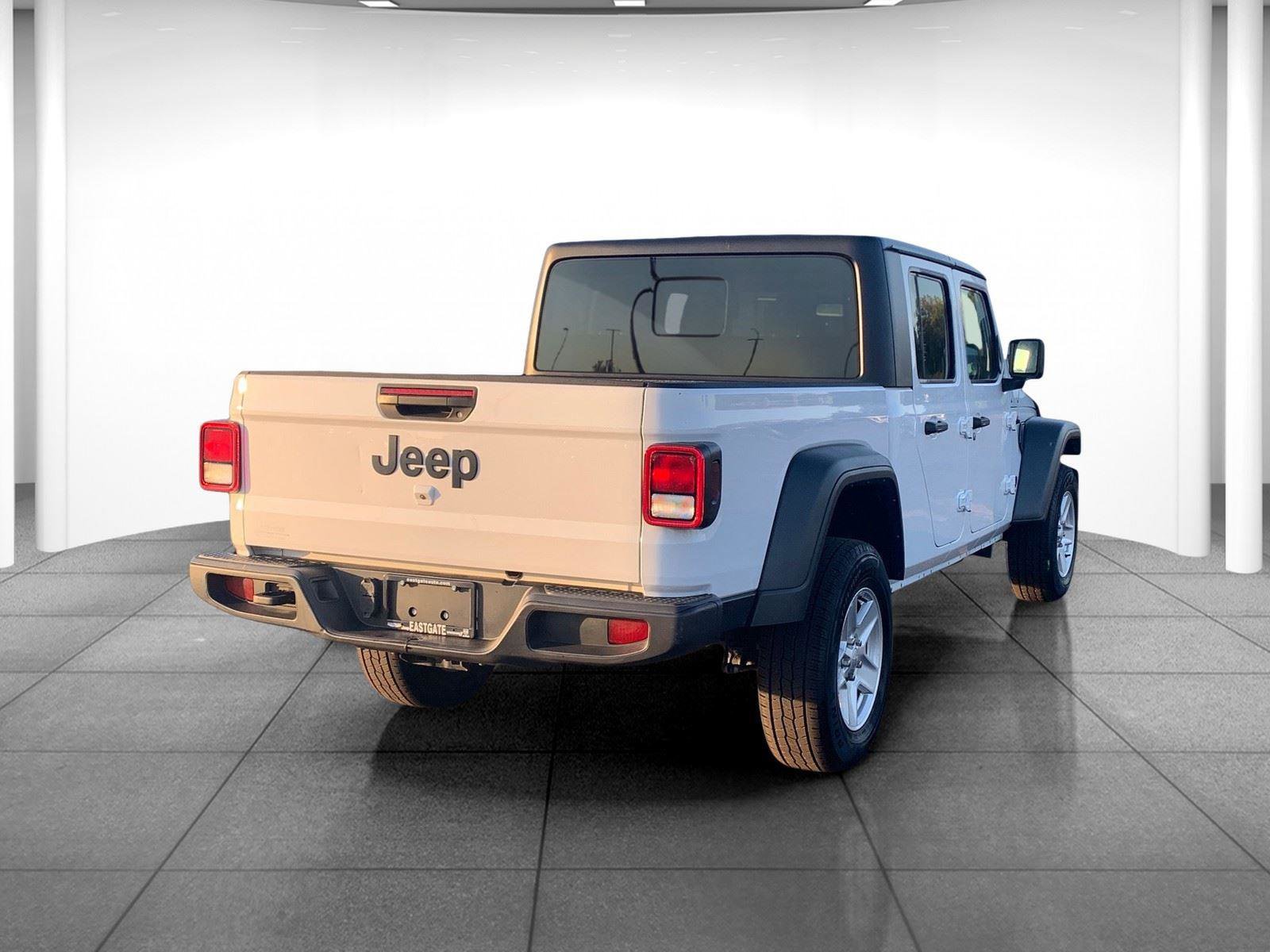 Used 2023 Jeep Gladiator Sport image 7