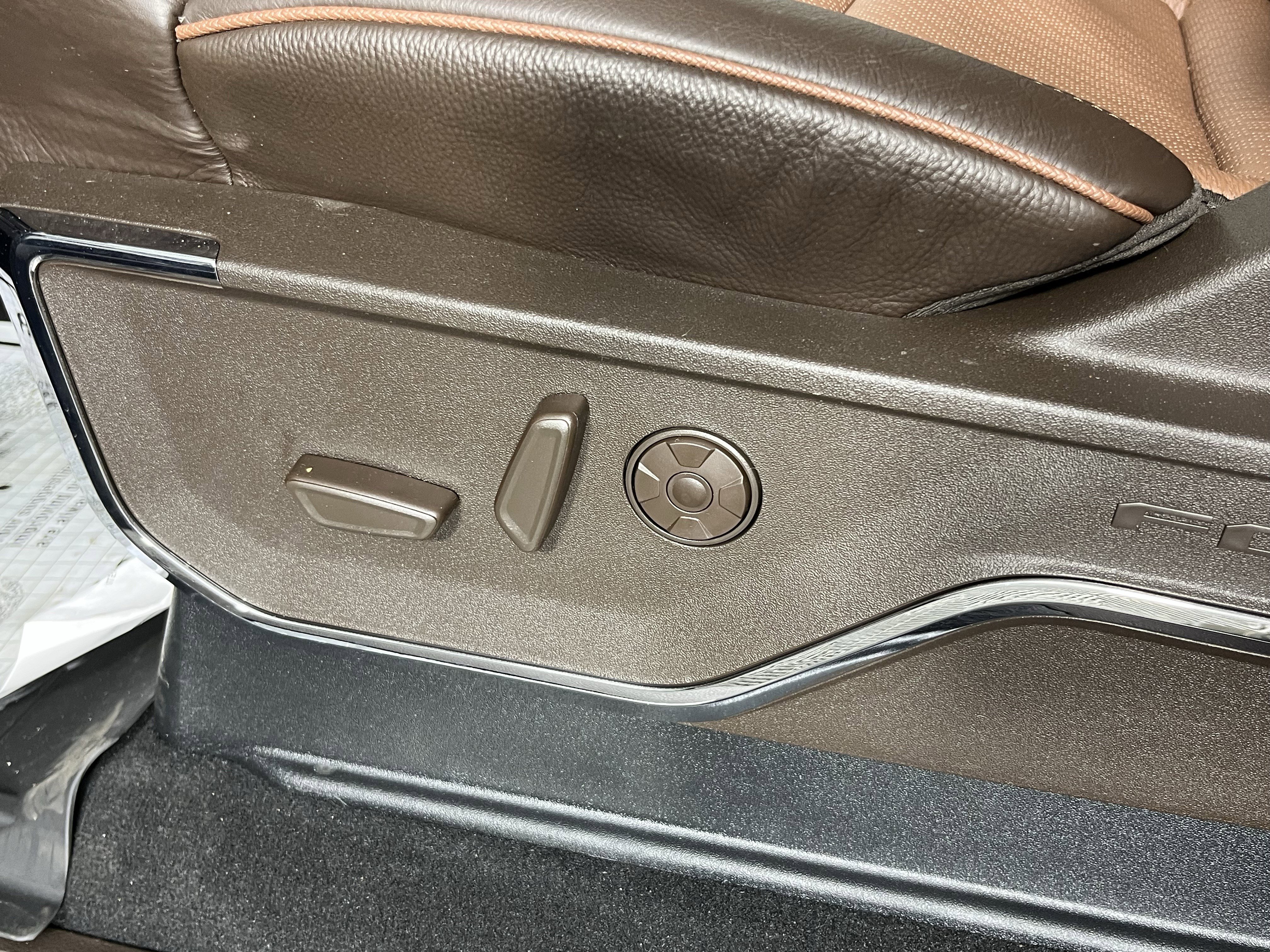 New 2026 Ford F350 King Ranch w/ Chrome Package AWD/4WD image 15