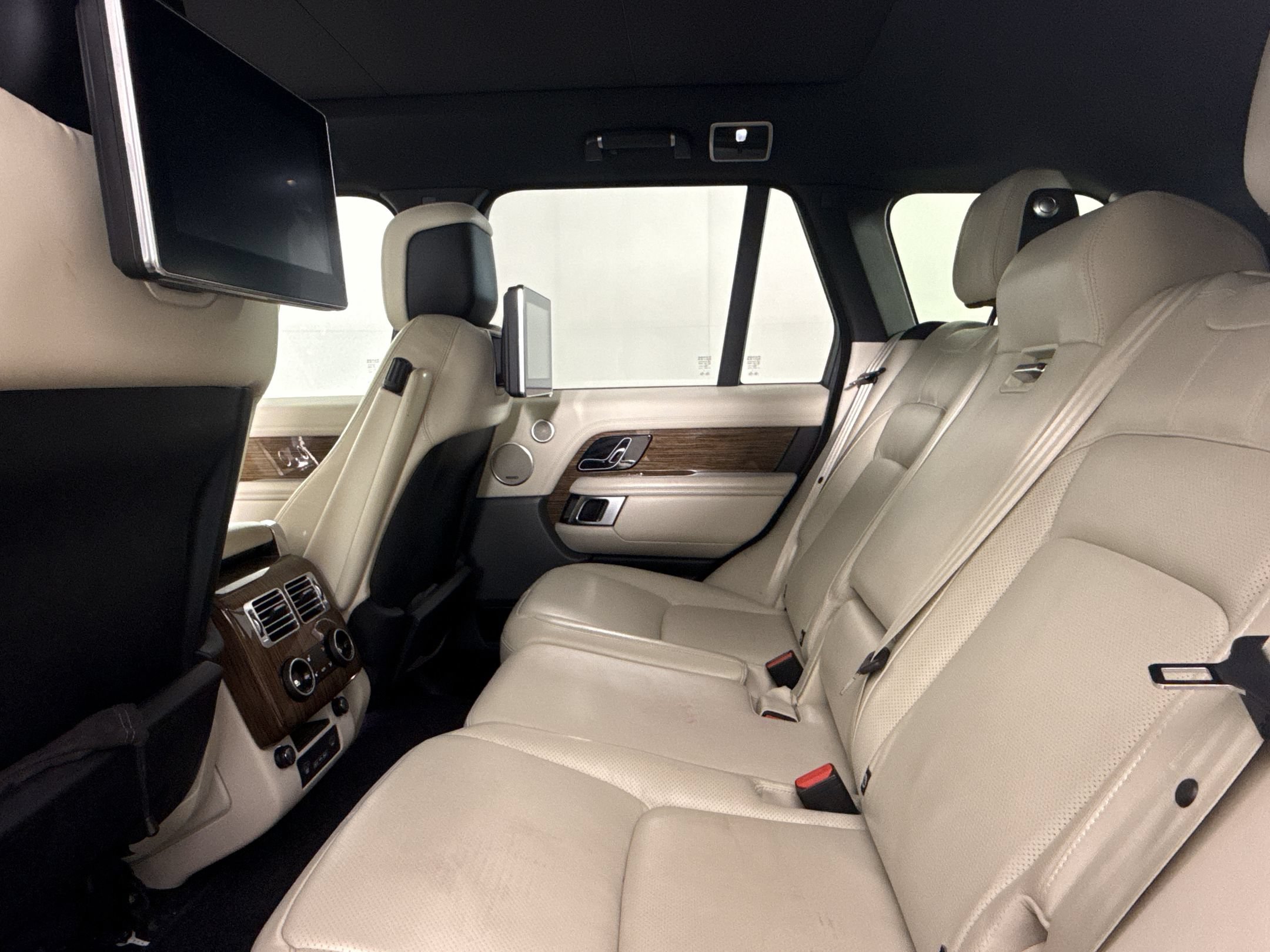 Certified 2019 Land Rover Range Rover HSE AWD/4WD image 25