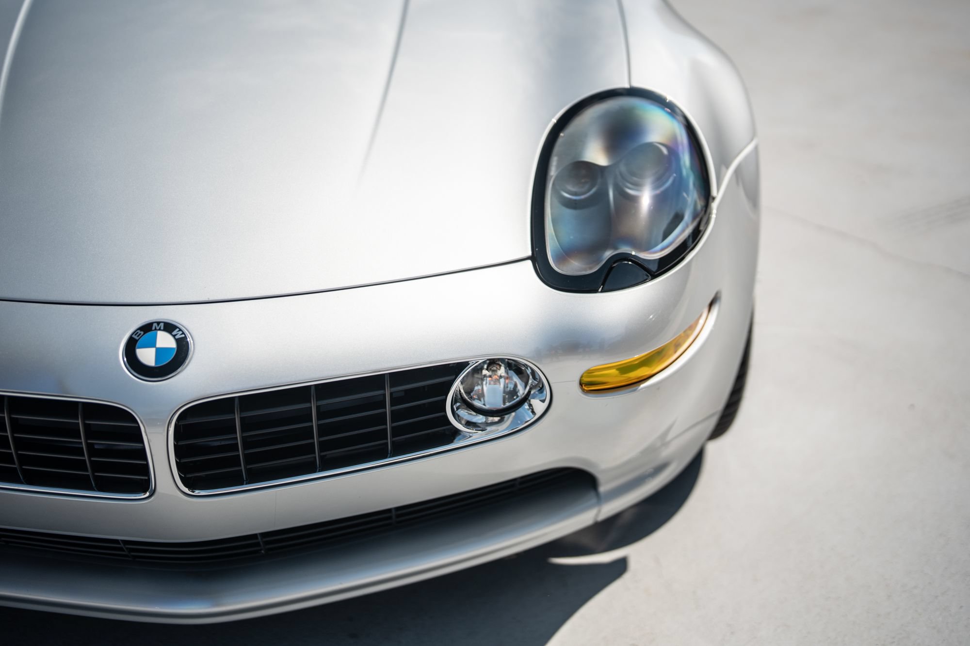 Used 2003 BMW Z8 RWD image 12