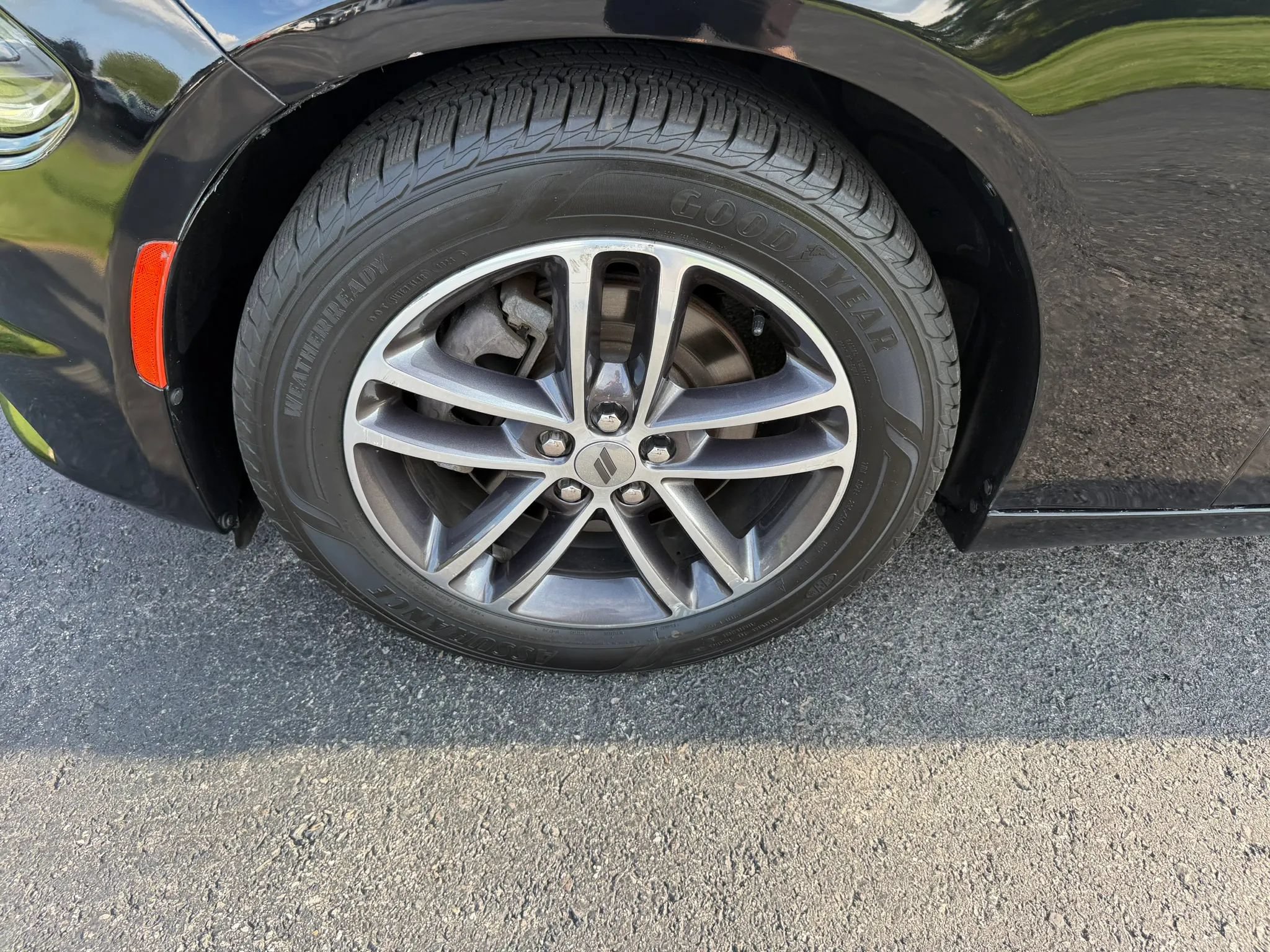 Used 2019 Dodge Charger SXT AWD/4WD image 41