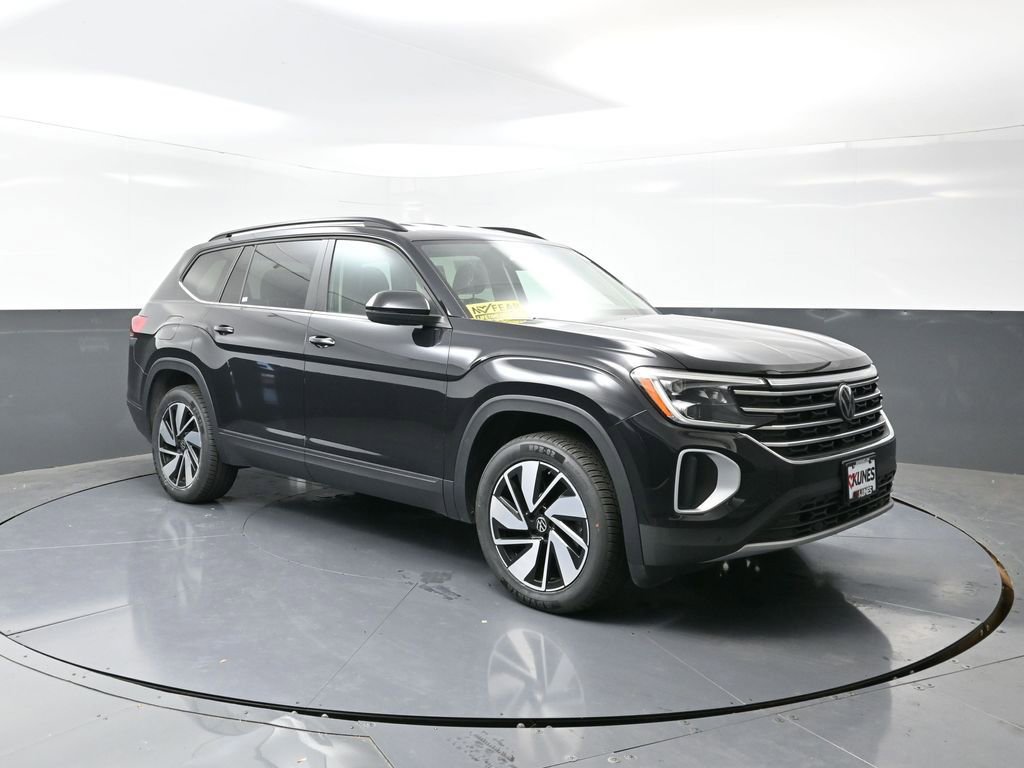 Used 2024 Volkswagen Atlas SE image 4
