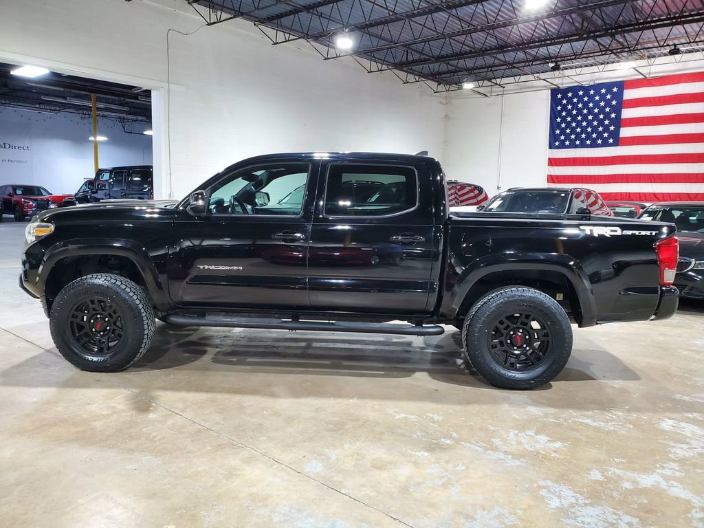 Used 2016 Toyota Tacoma TRD Sport w/ Premium & Technology Package RWD image 13