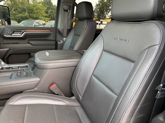 Used 2024 GMC Sierra 2500 Denali w/ Denali Reserve Package AWD/4WD image 19