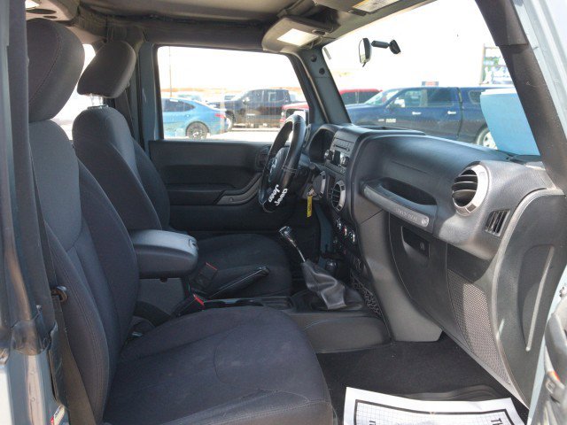 Used 2015 Jeep Wrangler Sport image 25