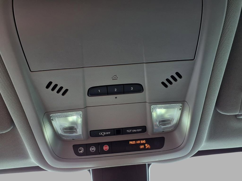 Used 2022 GMC Terrain AT4 image 16