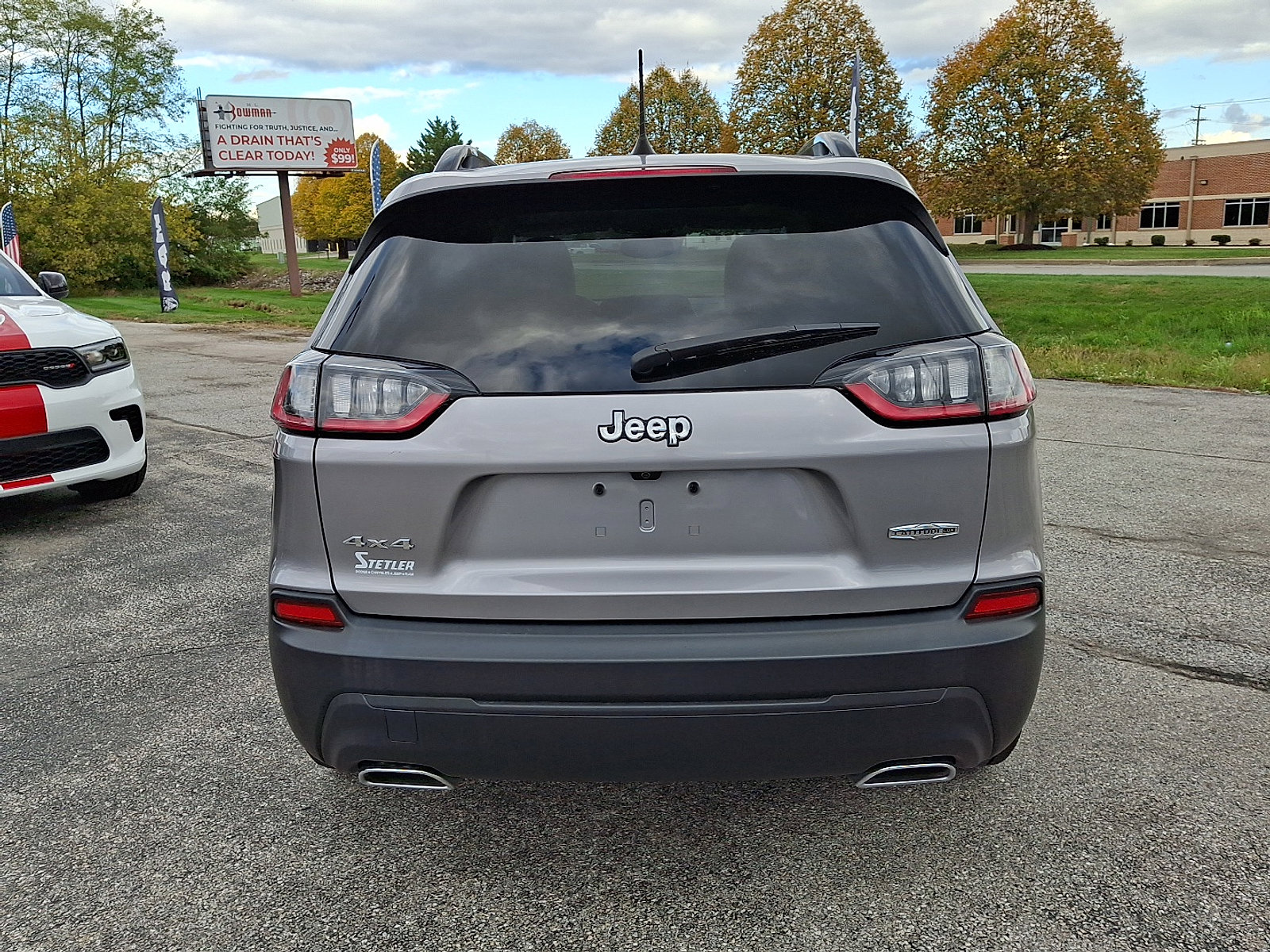 Certified 2022 Jeep Cherokee Latitude Lux w/ Sun & Sound Group image 7