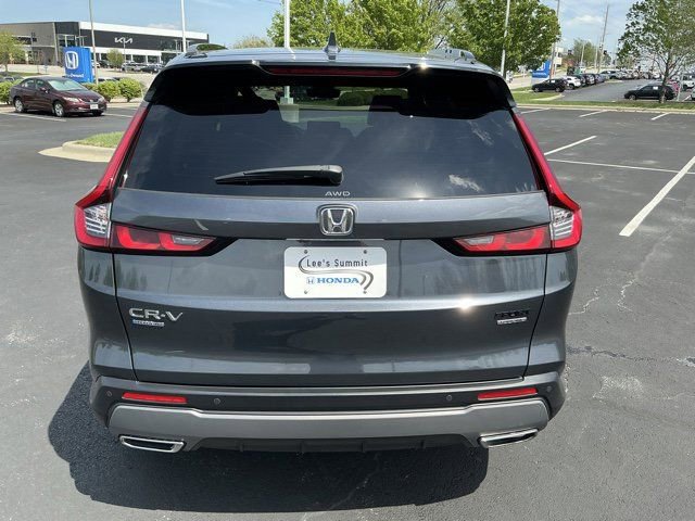 Used 2025 Honda CR-V Sport Touring image 4
