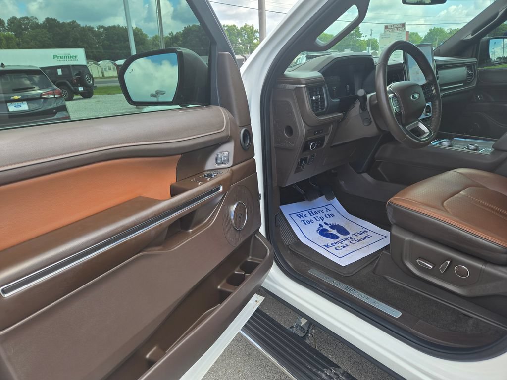 Used 2024 Ford Expedition King Ranch AWD/4WD image 6