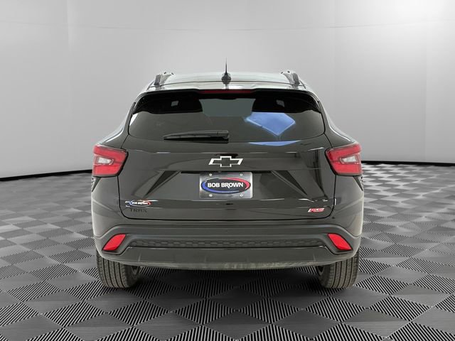 Certified 2025 Chevrolet Trax RS w/ Sunroof Package FWD image 4