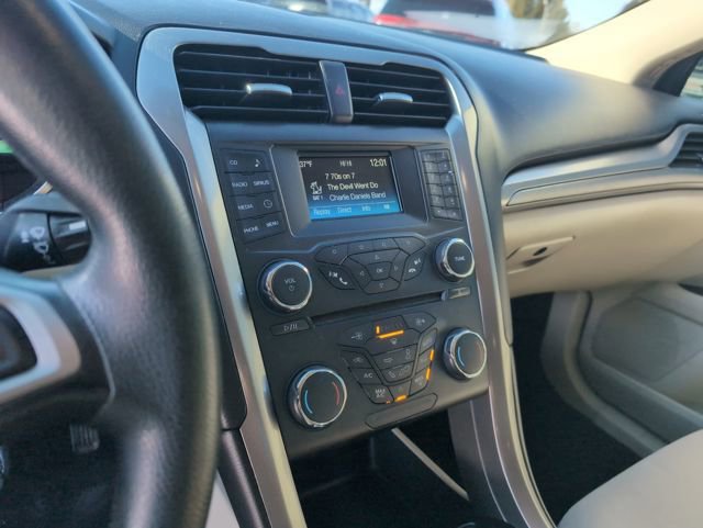 Used 2018 Ford Fusion SE image 20