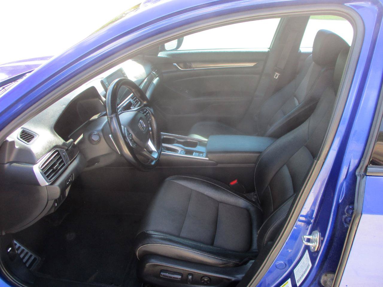 Used 2020 Honda Accord Sport image 15