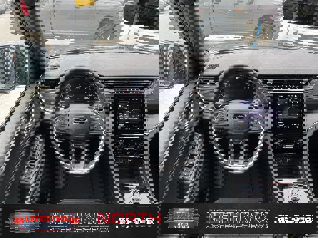 New 2025 Jeep Grand Cherokee L Altitude image 14