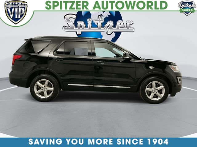 Used 2017 Ford Explorer XLT AWD/4WD image 11