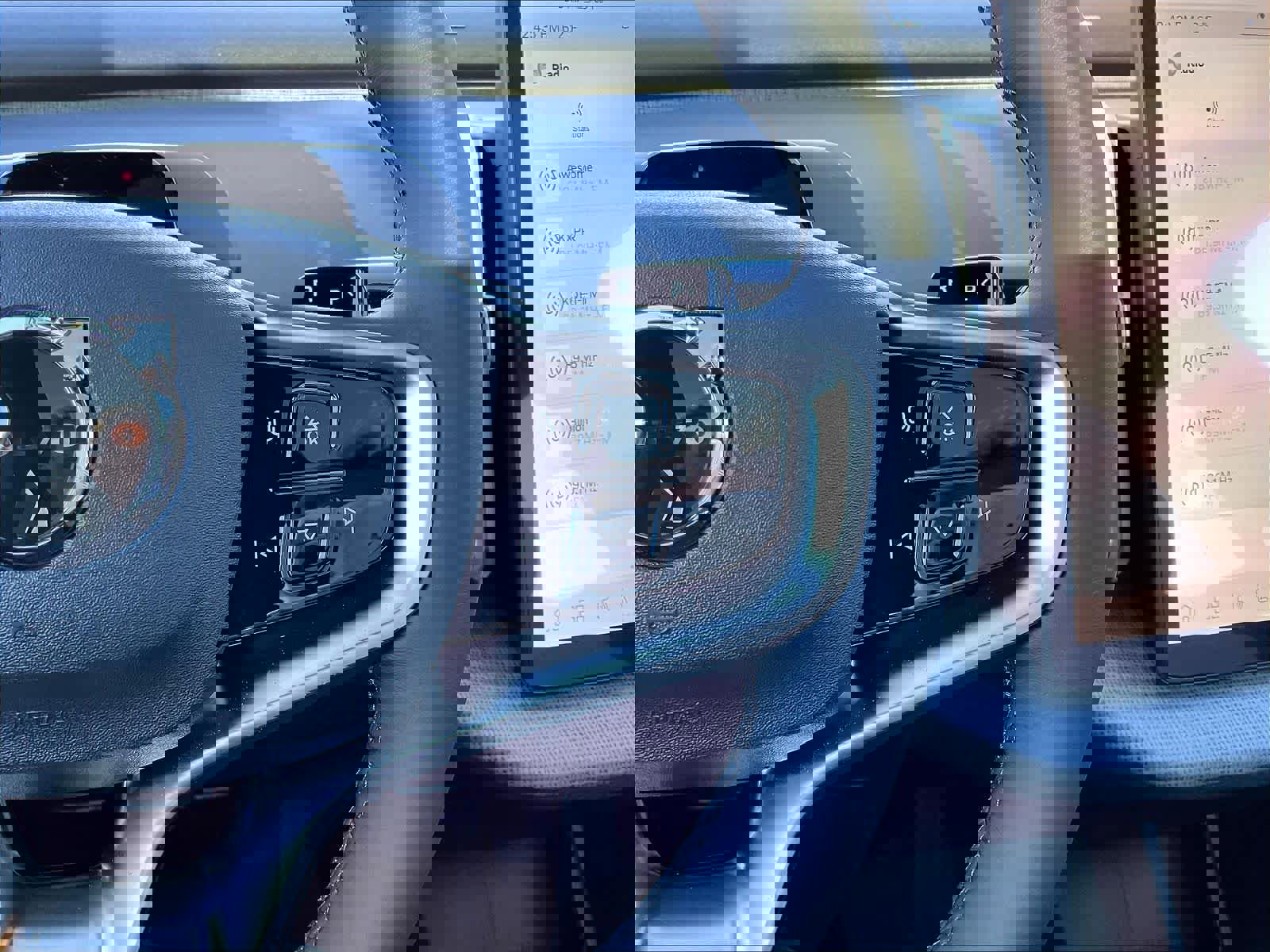 New 2026 Volvo EX30 Ultra w/ Climate Package image 18