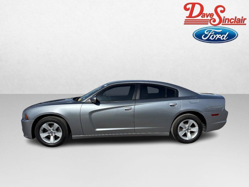 Used 2013 Dodge Charger SE RWD image 10