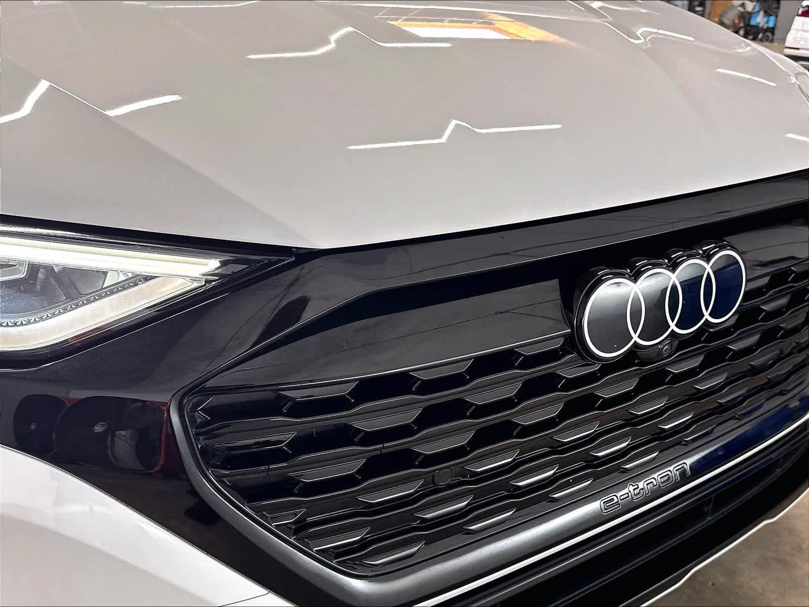 Used 2024 Audi Q8 e-tron Premium Plus AWD/4WD image 32