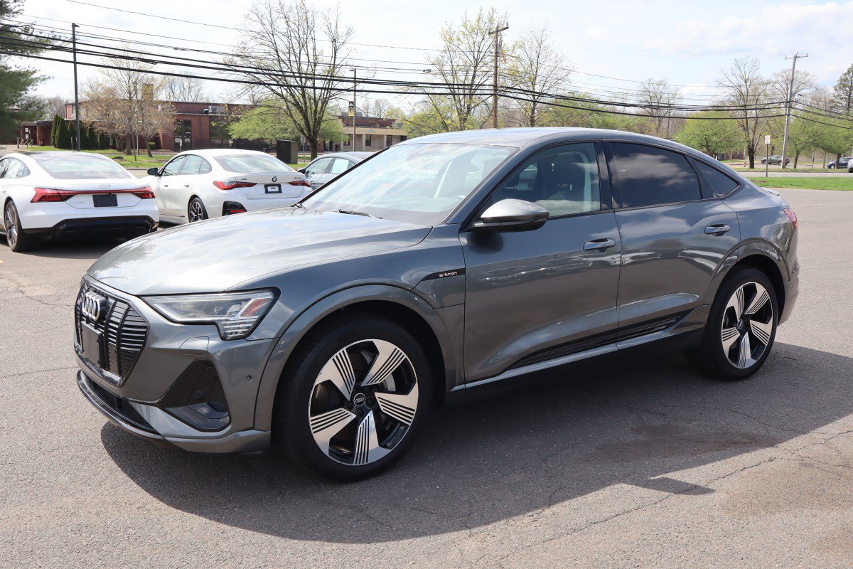 Used 2021 Audi e-tron Prestige w/ Prestige Package AWD/4WD image 1