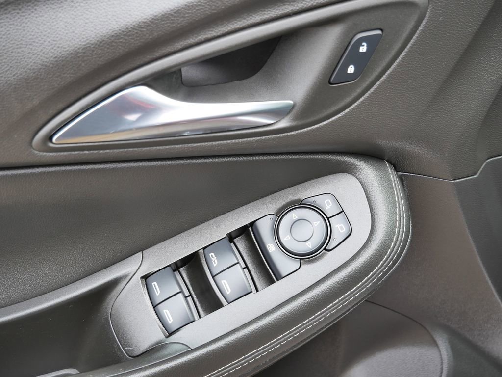 Used 2023 Buick Encore GX Preferred w/ Cold Weather Comfort Package FWD image 32
