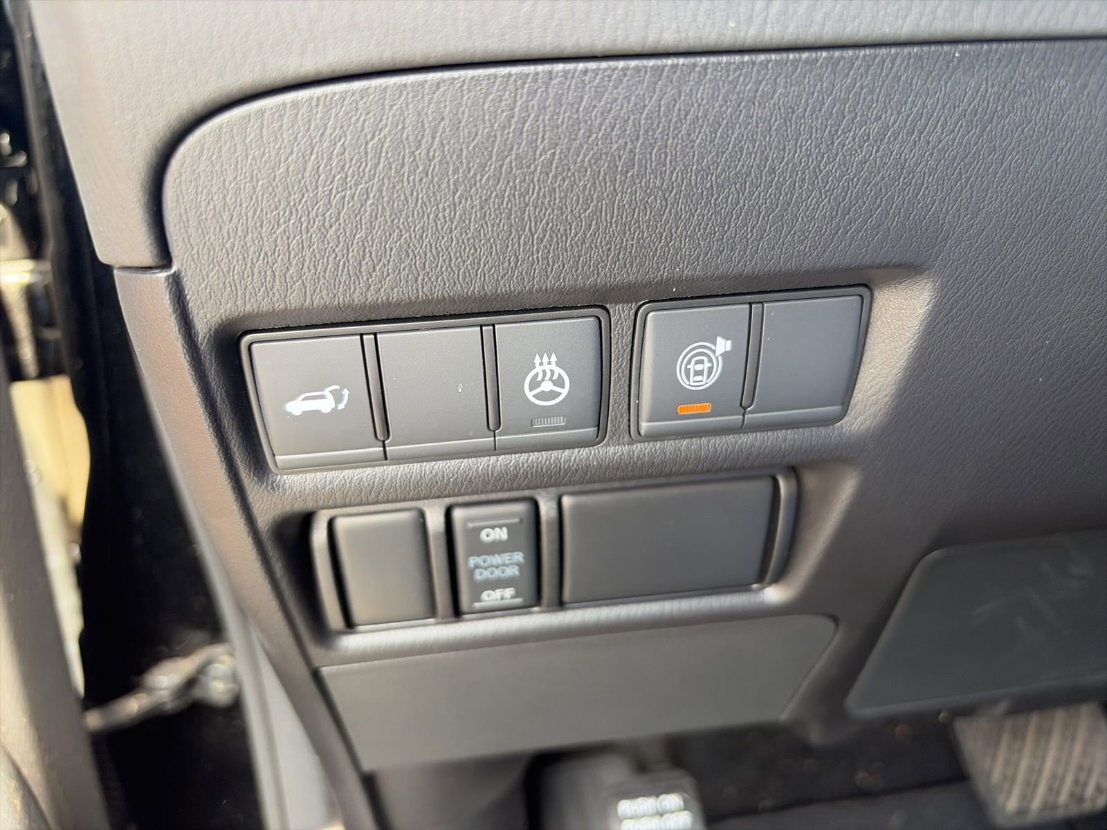 Used 2023 Nissan Armada Platinum w/ Captain's Chairs Package image 17