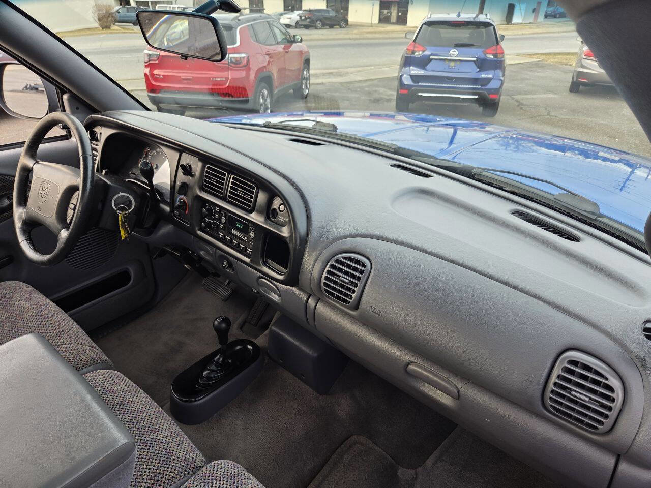 Used 2000 Dodge Ram 1500 Truck SLT image 11