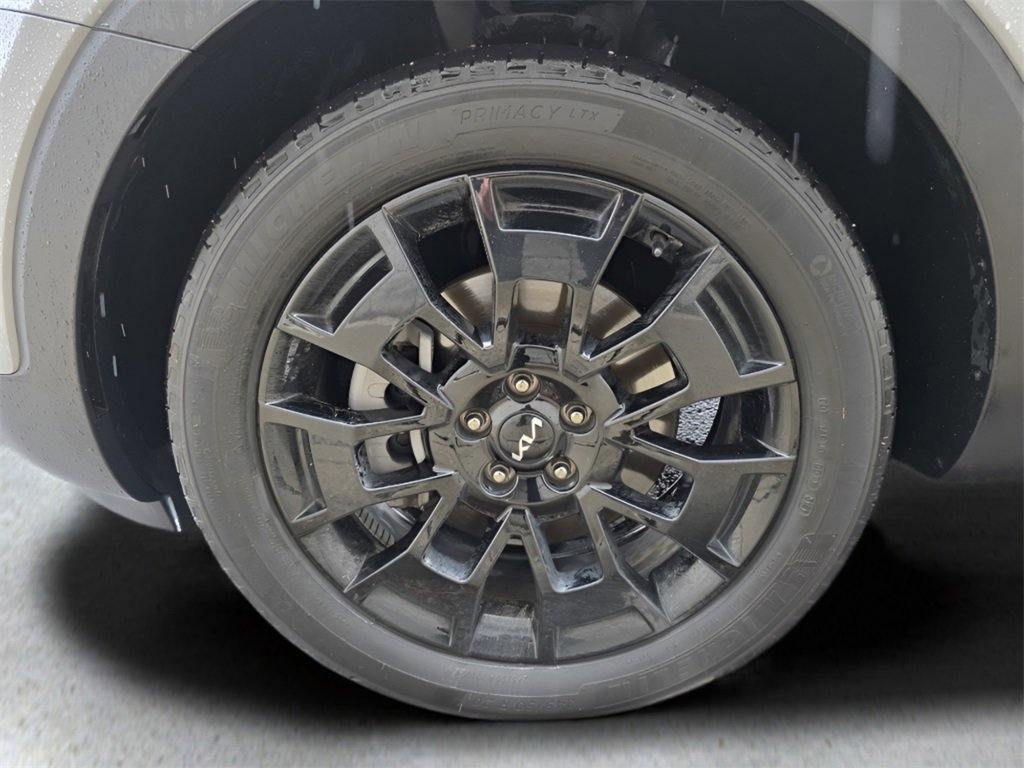 Used 2022 Kia Telluride SX w/ SX Prestige Package image 10