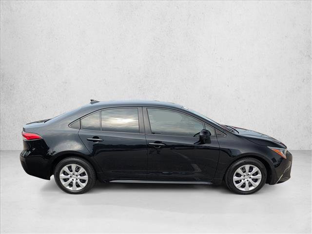 Used 2023 Toyota Corolla LE FWD image 4