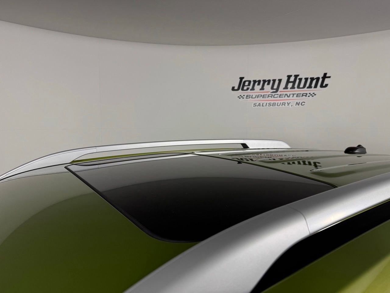 Used 2024 Hyundai Venue SEL image 13