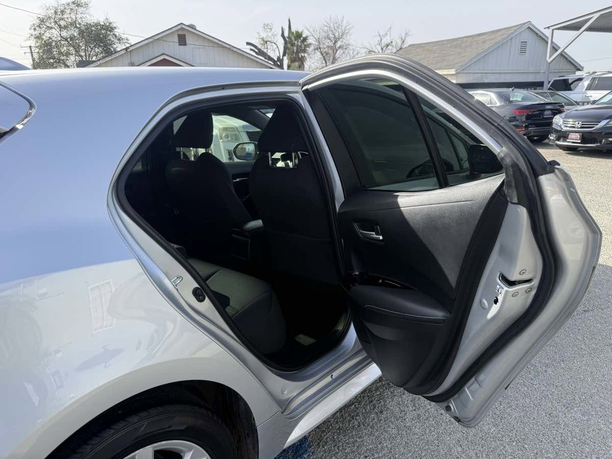 Used 2020 Toyota Corolla SE w/ Carpet Mat Package image 26