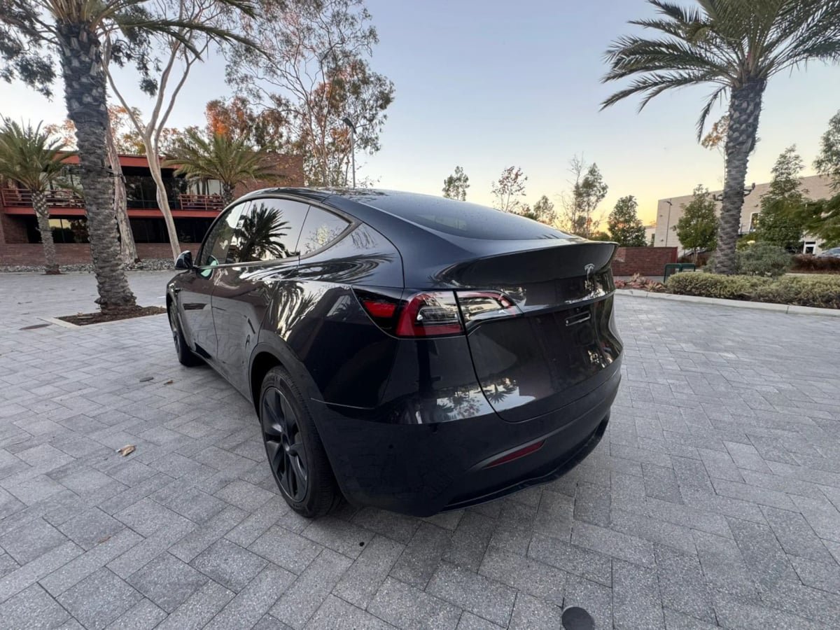 Used 2024 Tesla Model Y Long Range RWD image 7