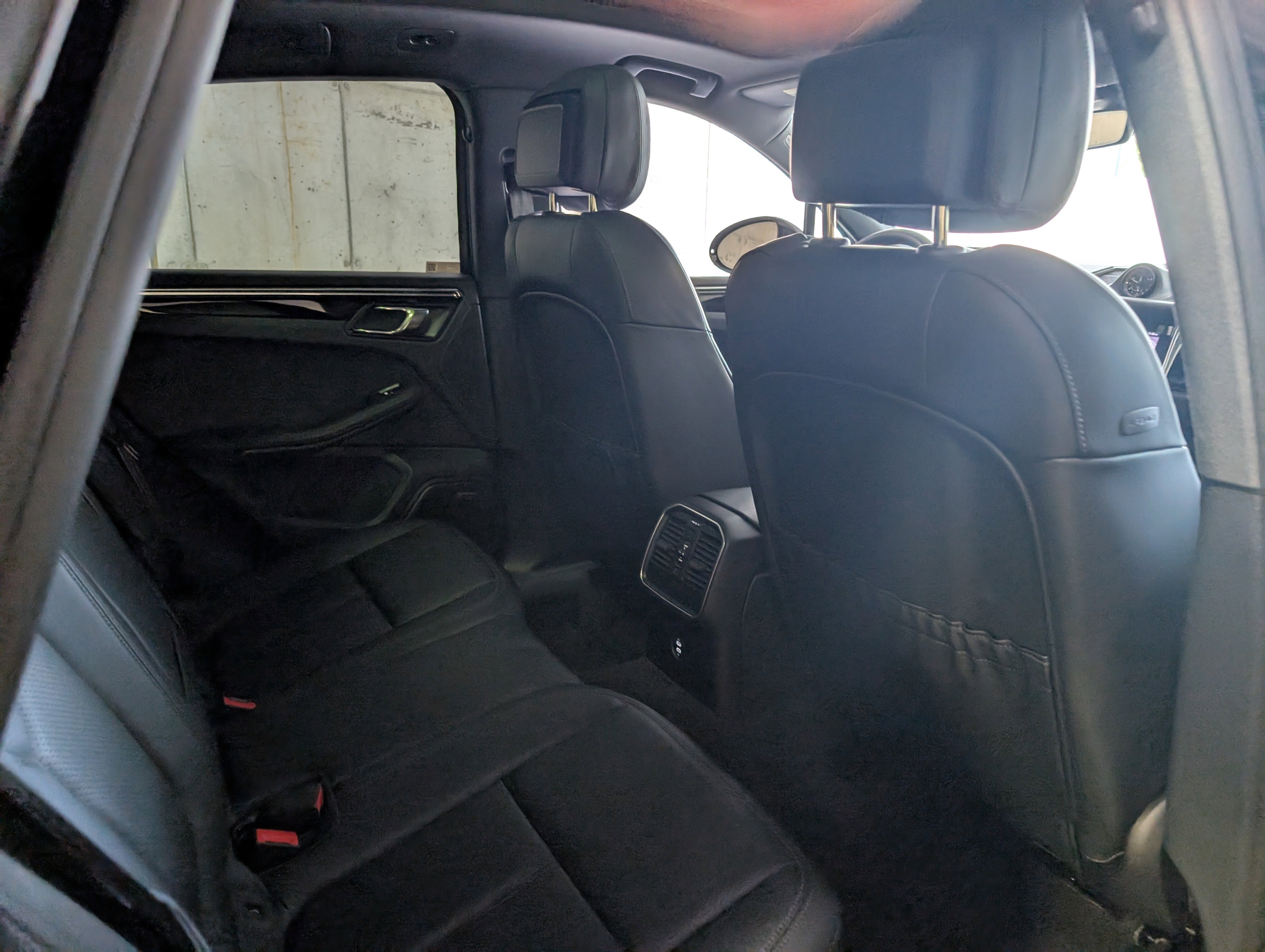 Used 2025 Porsche Macan image 22