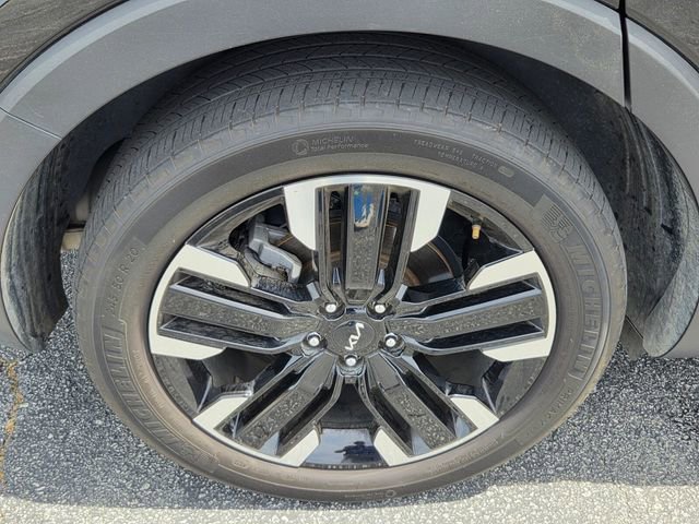 Used 2024 Kia Telluride SX Prestige w/ Towing Package AWD/4WD image 9