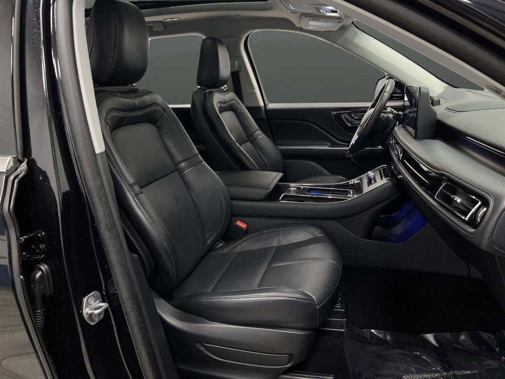 Used 2025 Lincoln Aviator Reserve image 32