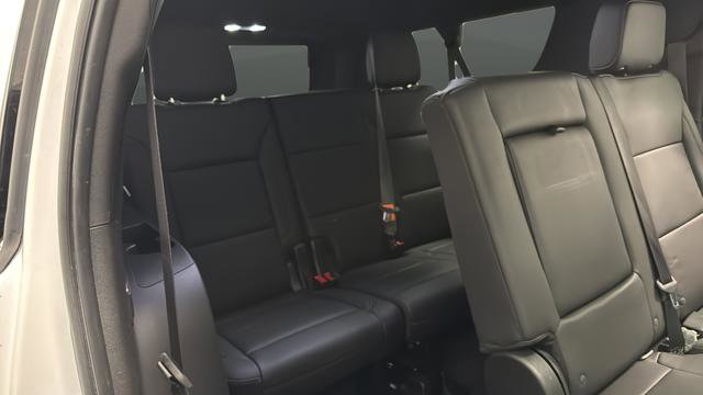 Used 2022 Chevrolet Suburban Z71 w/ Z71 Off-Road Package AWD/4WD image 26