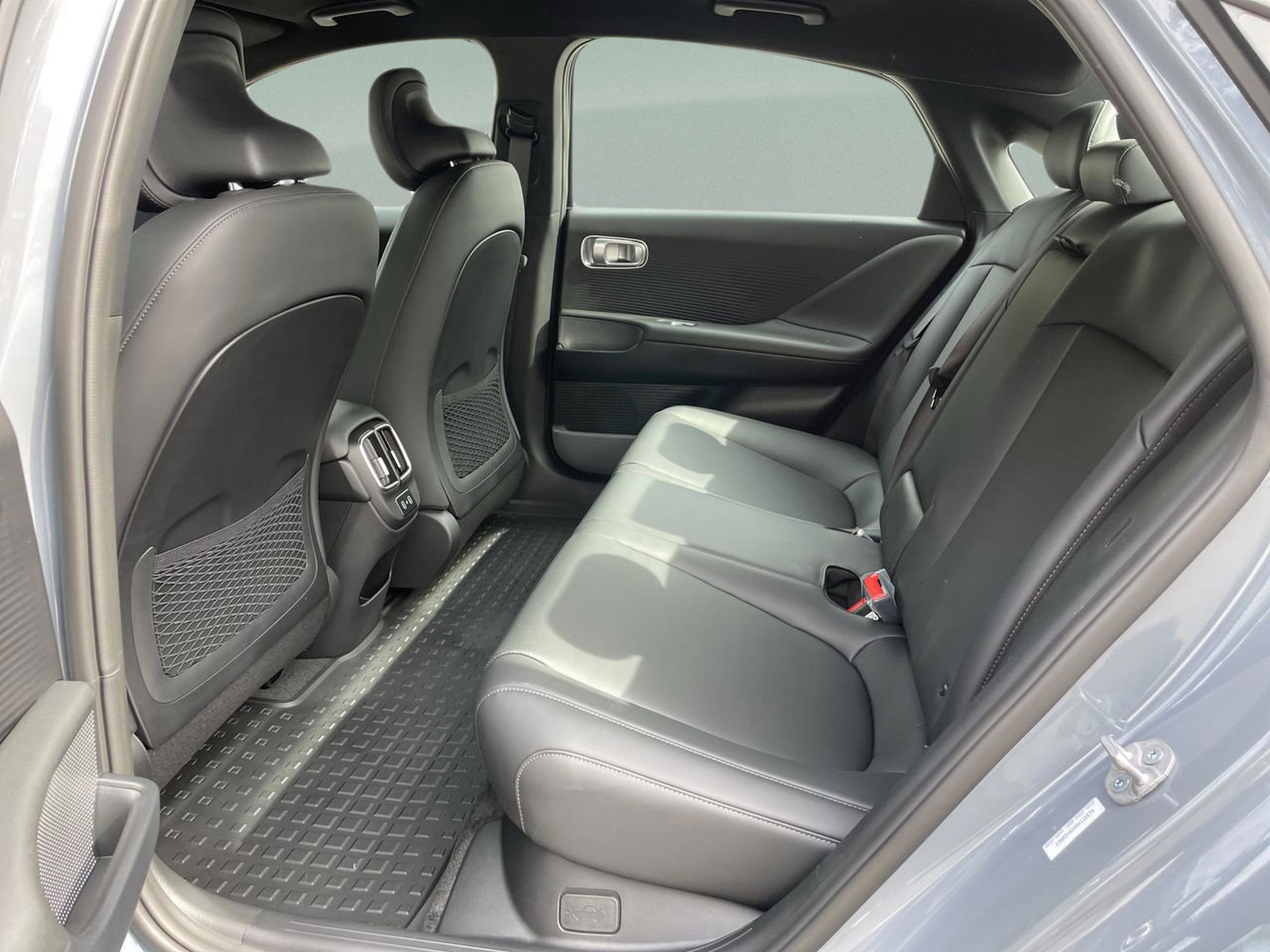 New 2025 Hyundai Ioniq 6 SEL image 16