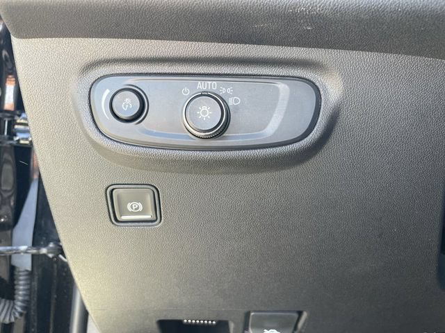 Used 2024 GMC Terrain SLE AWD/4WD image 34