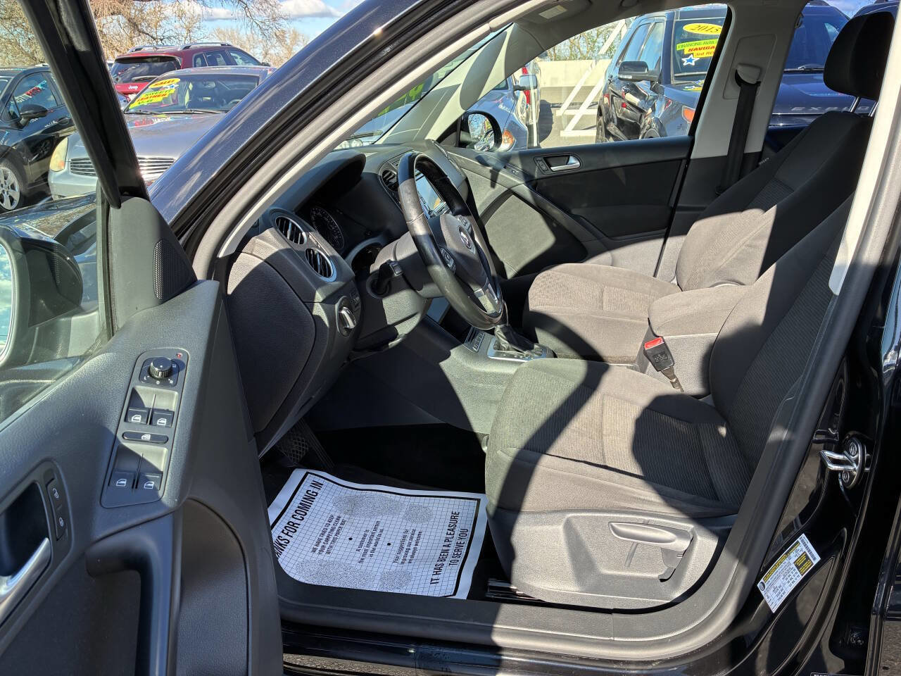 Used 2015 Volkswagen Tiguan S image 3