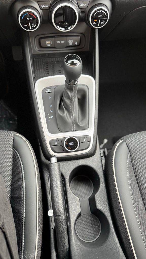 New 2026 Hyundai Venue SEL FWD image 13