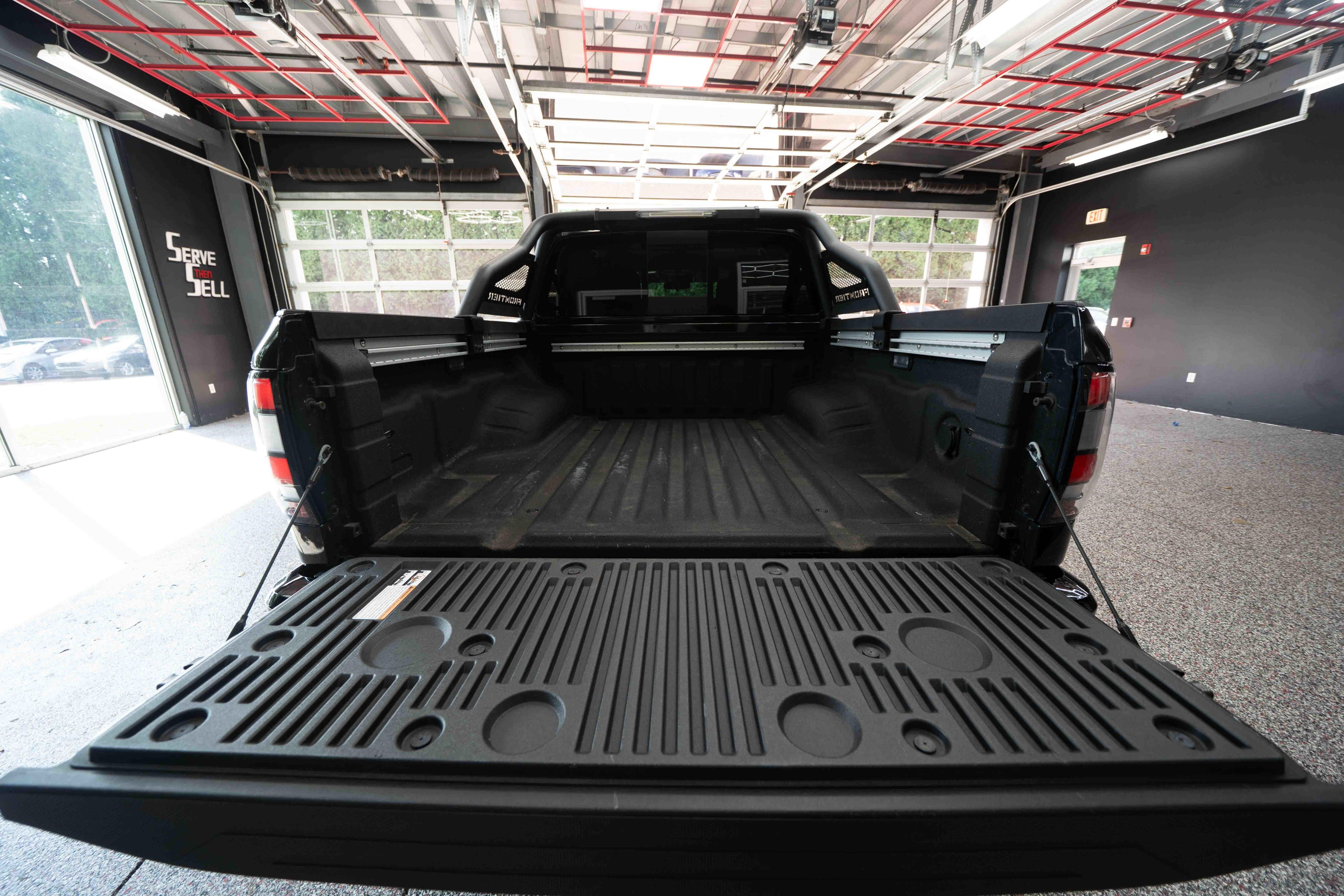 Used 2024 Nissan Frontier SV w/ Hardbody Edition AWD/4WD image 27