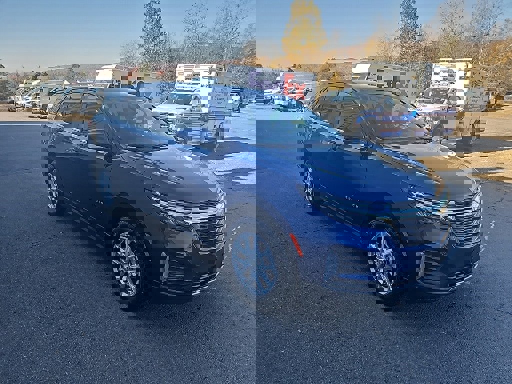 Used 2023 Chevrolet Equinox LT