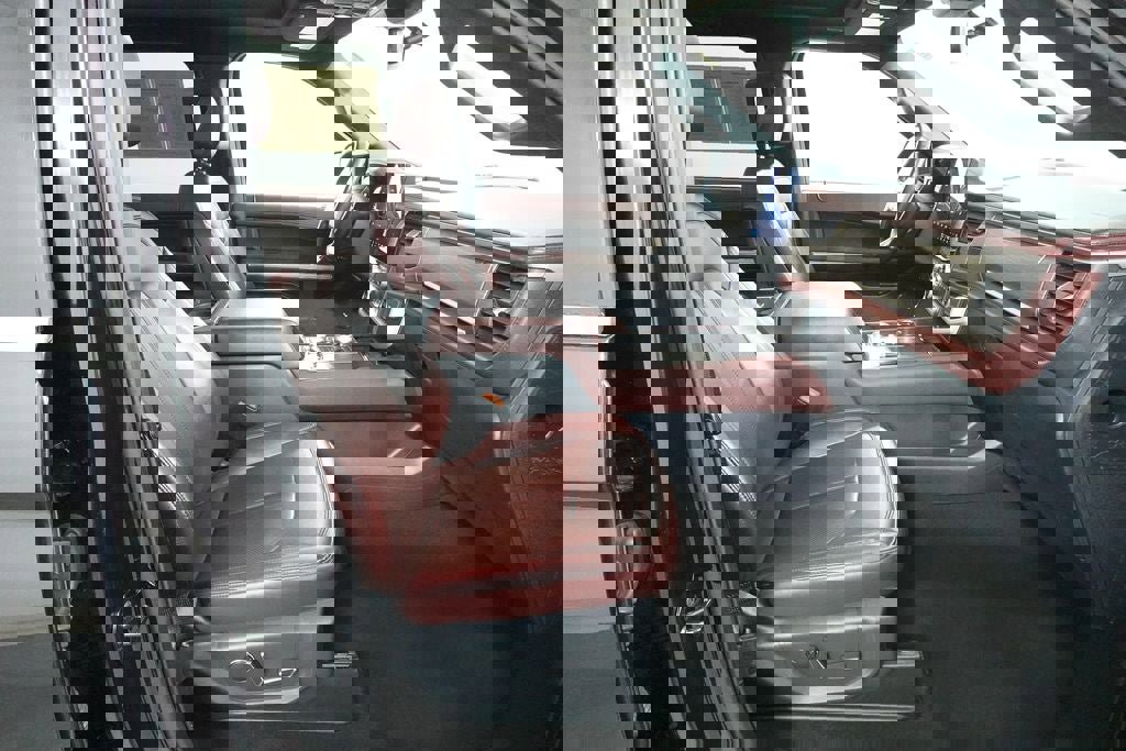 Certified 2024 Ford Expedition Limited image 34