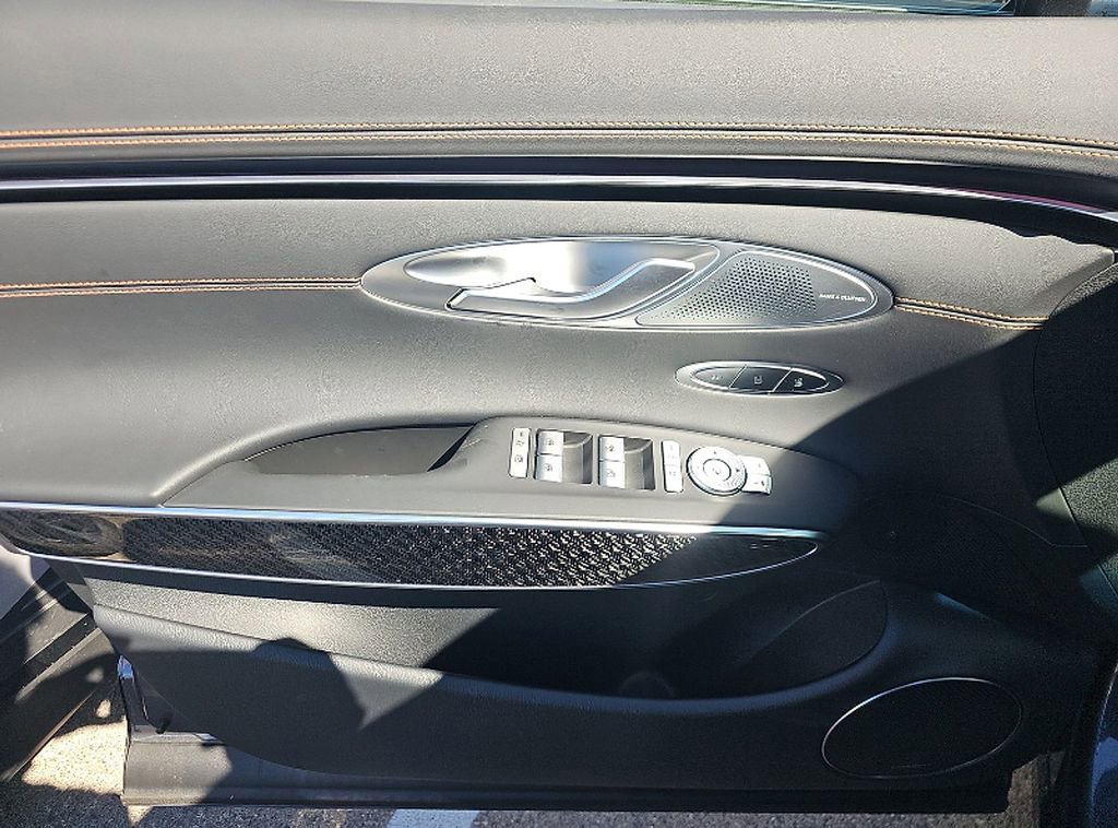 Used 2026 Genesis GV70 3.5T Sport Prestige image 6