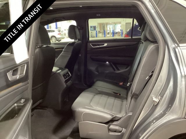 Used 2024 Volkswagen Atlas Cross Sport SEL R-Line AWD/4WD image 12