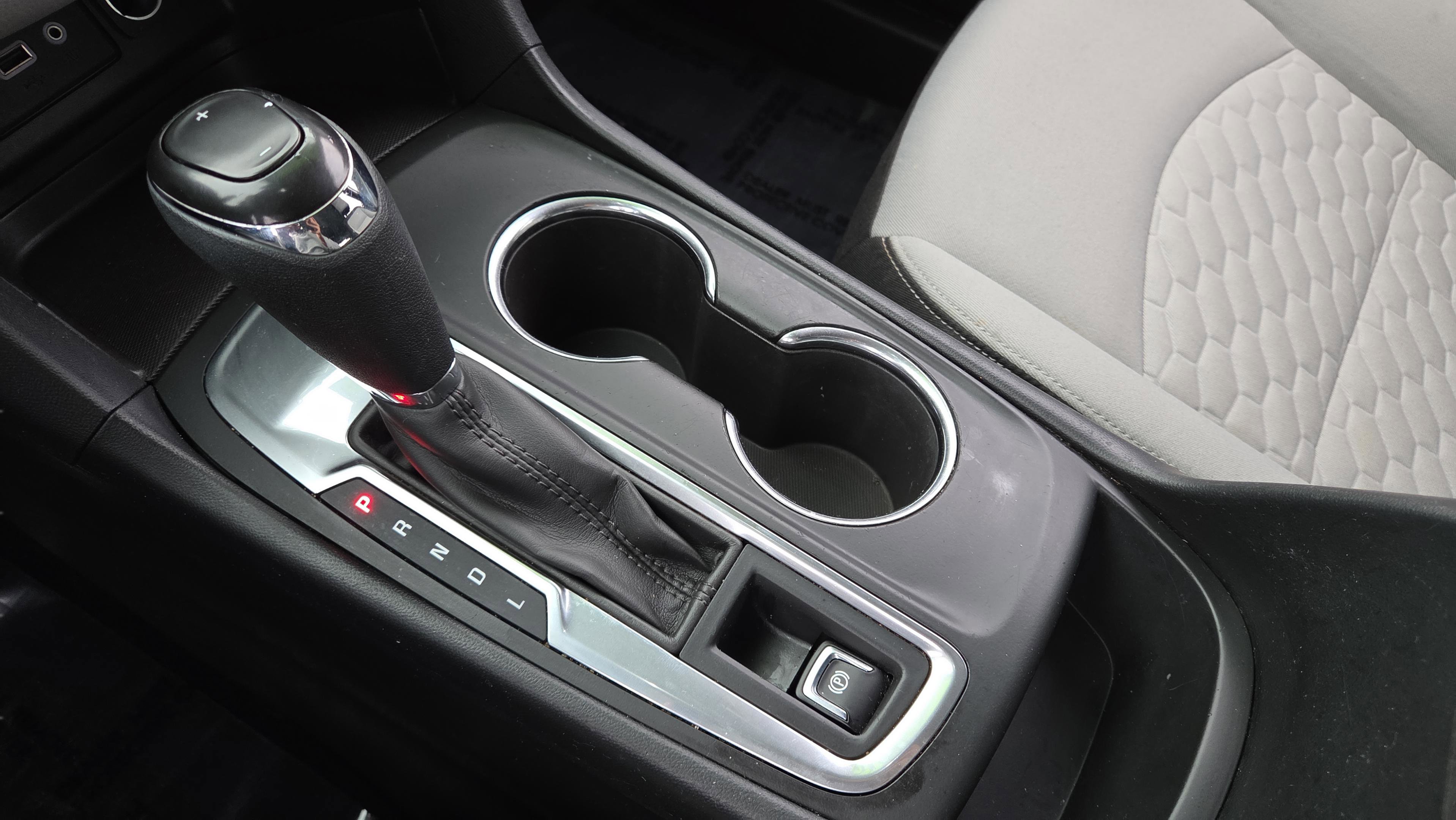 Used 2019 Chevrolet Equinox LS image 33