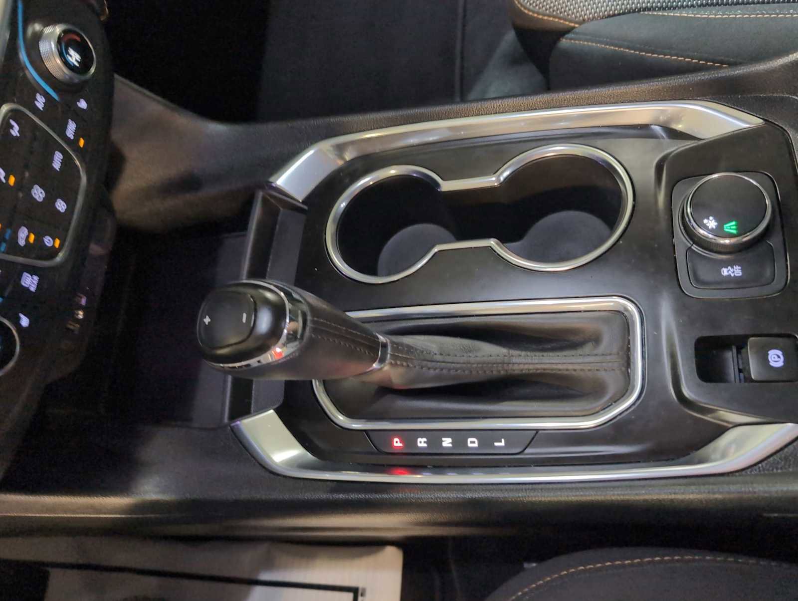 Used 2020 Chevrolet Traverse LT image 15