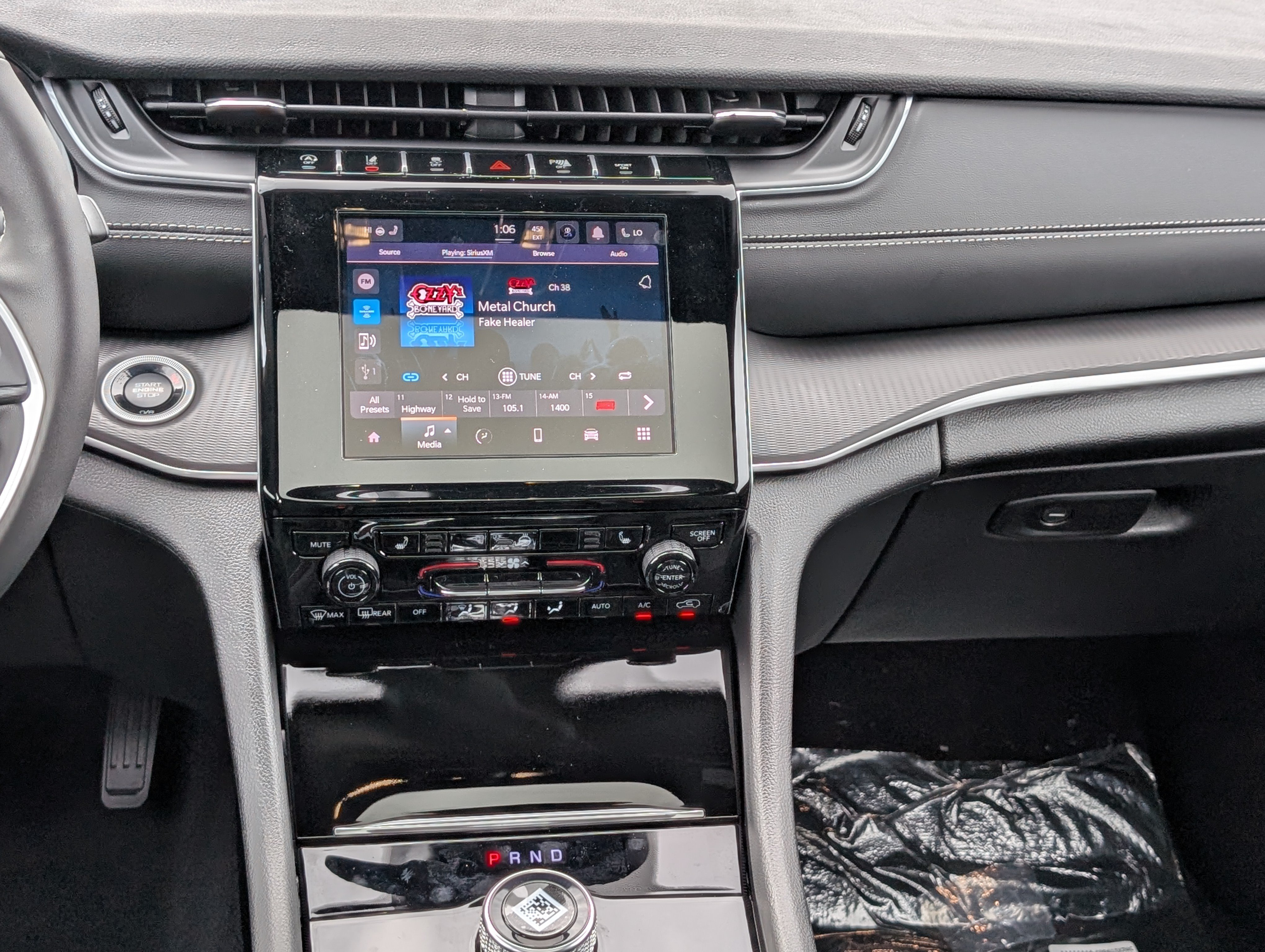 New 2025 Jeep Grand Cherokee Altitude AWD/4WD image 16