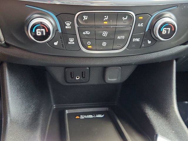 Used 2023 Chevrolet Traverse LT FWD image 43