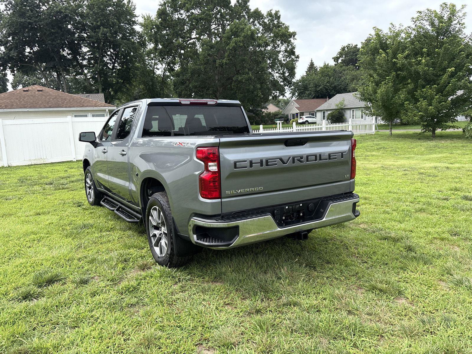 Used 2021 Chevrolet Silverado 1500 LT AWD/4WD image 7